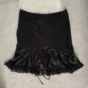 Chic Star Plus Size Black Satin Midi Skirt with Lace Trim Size 26 49” Waist